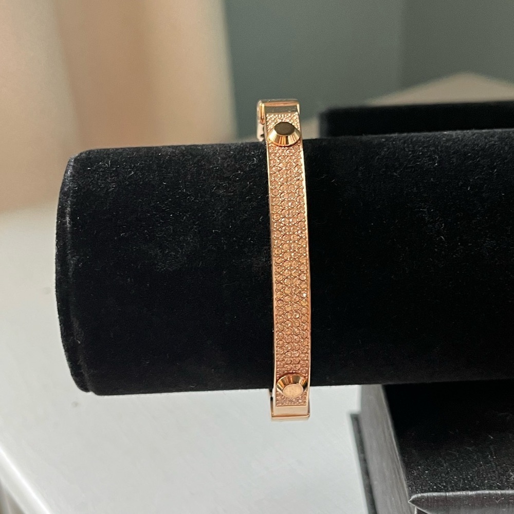 Michael Kors Rose Gold Pave Stone Hinged Bangle/Bracelet Clear Crystals 6.75 In. - Picture 12 of 12